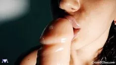 Putar milf menghisap di besar sashay dan menunggang kuda dildo