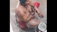 Afspelen Hete bhabhi exterieur washup grote zonde