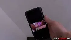 Reproducir Treadmom tetona milf envió una grabación de video sexy al campeón de escaleras