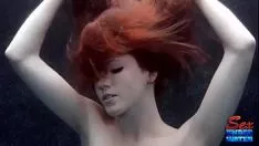 Play Elle alexandra is elle'agant red submerged