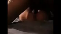 تشغيل أيد رطبة عنصرية