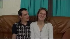Reproducir Cuernos milf mujer de la casa se la follan por su dinero en cam no profesional