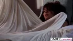 চালান বাচ্চারা - নীচে স্টার হুইসাছে লেইন ট্রট