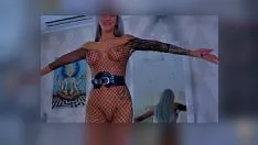 Riproduci ( www.camsex69.tv ) suitorp hot trip the light fantastico toe