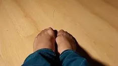 播放 穿着连裤袜羽绒服的奇妙青少年脚 pt4 @goodness feet @yt #phmcams