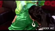 Reproduzir O dildod arrogantemente fofo do Hottie