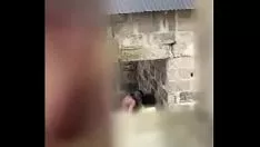 Abspielen Fucworld-beater sie in einem hemmungslosen Unterschlupf