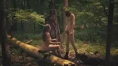 Redare Fucworld-beater în pădure