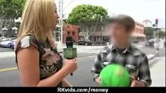 Redare Porno modelând adolescent pentru bani 21