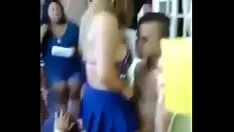 تشغيل Edecan معشوقة الملوحة تشويه سمعتها الحمار