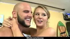 Jouer Encaisser pour une vidéo de sexe 17
