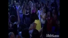 Reproducir Estos bebés tienen hambre de zapatos de goma.