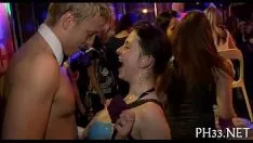 Jouer Parti politique du sexe à l'hôtel