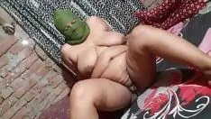 Abspielen Stiefmutter und stiefsohn haben sex, wenn stiefvater nicht zu hause ist