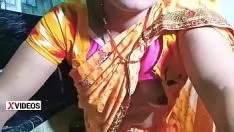 Reproducir Parejas indias romance sexual en la cocina con mamada y sexo duro