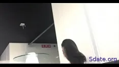 播放 诱人的女孩取悦男朋友与口交