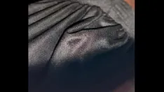 Afspelen Romesluttingsneikaout met mijn zwarte pik in haar mond. ze zuigt me op totdat ik in haar mond noot. ze werd boos en ik kreeg een poesje.