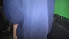 Reproducir Latina amateur folla en tanga en la silla de cocina