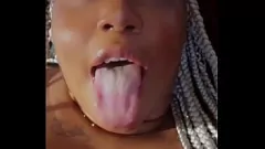 تشغيل Ebony MILF Blackvelvet's Wet and Juicy Close-Up Pussy Tease