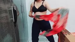 Riproduci Pakistani Tease: esplicito video chiamata in diretta di Sobia Nasir Striptease