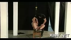 Jouer Vues de première classe de l'esclavage brut avec une féminité eah non professionnelle